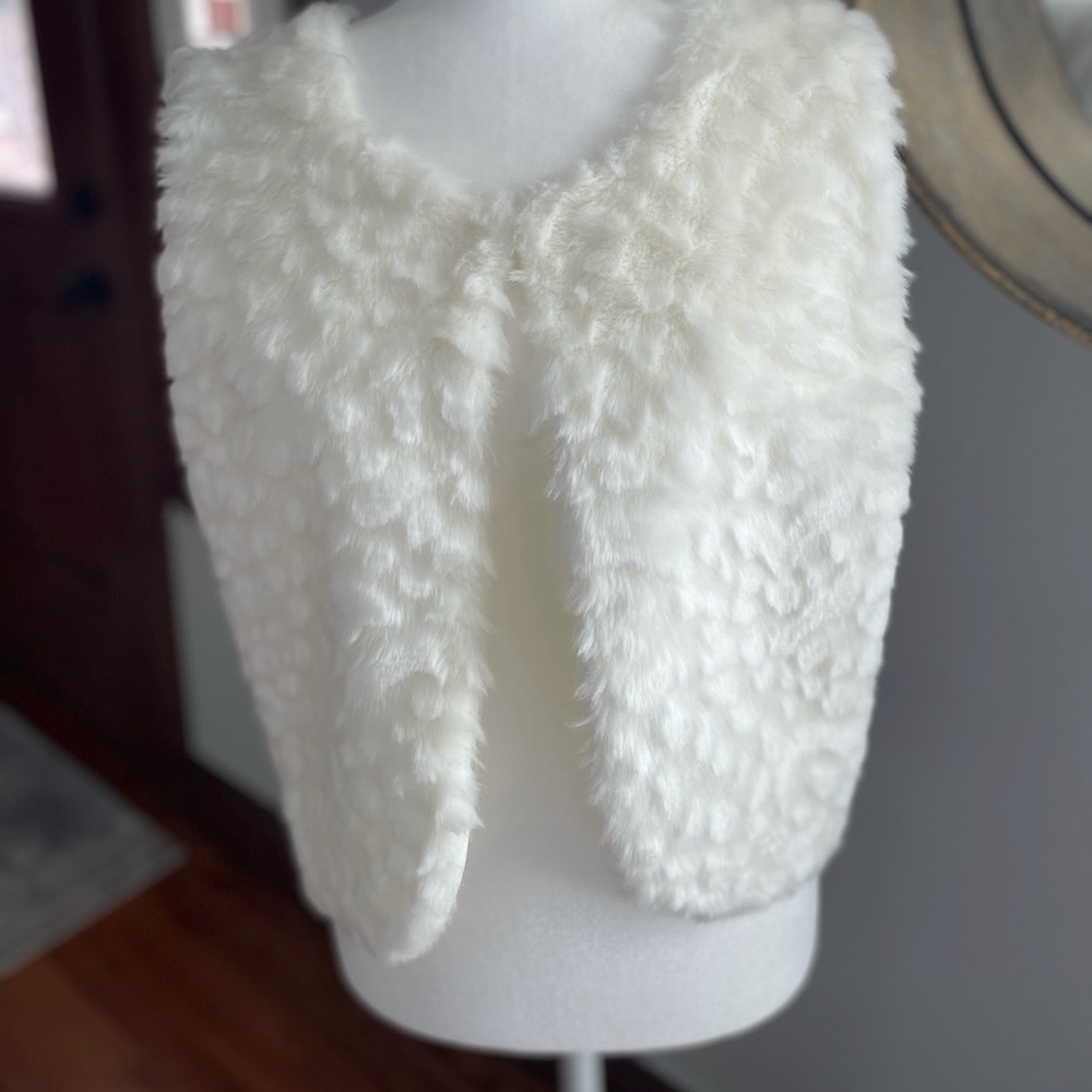 NWT New Directions Faux Fur Sweater Top C…
